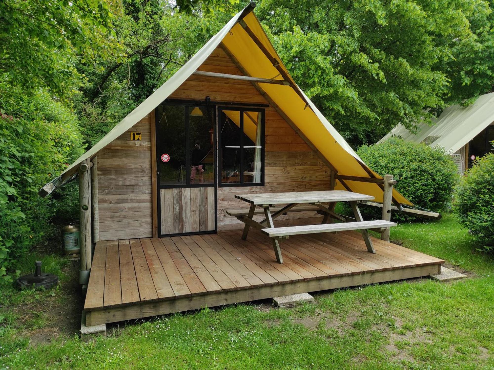 Camping Le Rouge Gorge **** 10' Puy Du Fou Saint-Laurent-sur-Sèvre Exterior foto