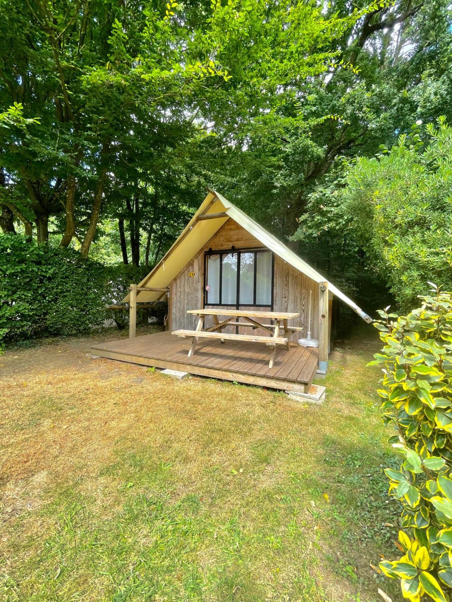 Camping Le Rouge Gorge **** 10' Puy Du Fou Saint-Laurent-sur-Sèvre Exterior foto
